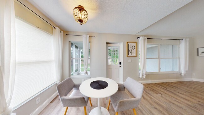 Building Photo - 4026 Banbury Cir