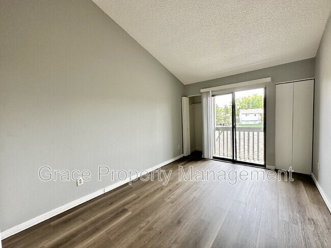 Building Photo - 15670 E Mexico Ave