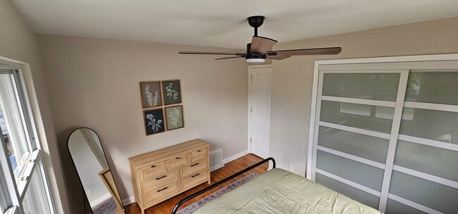 Building Photo - 2604 Tamm Ave