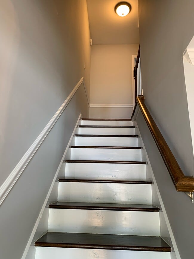 Building Photo - 830 Brentwood Pointe