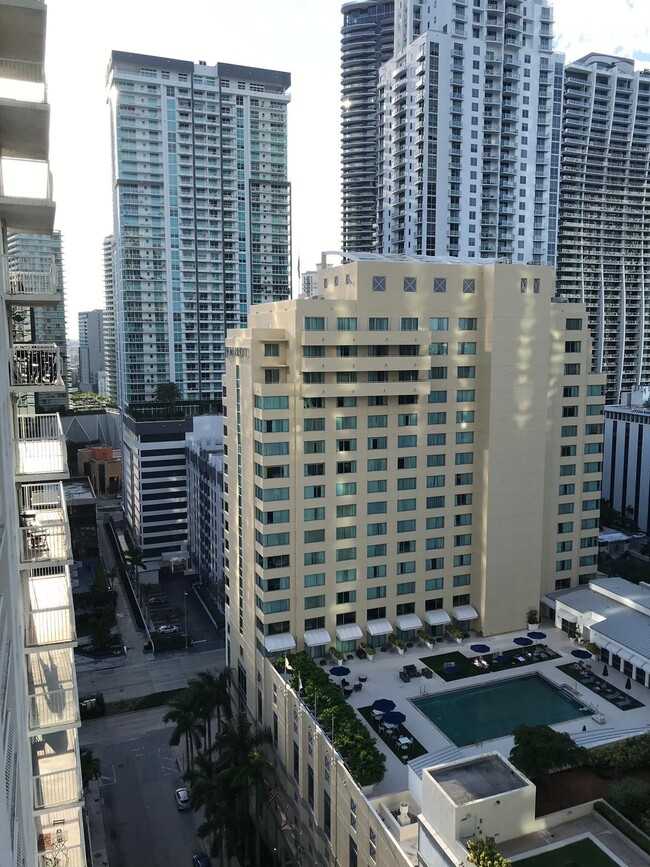 Building Photo - 1200 Brickell Bay Dr