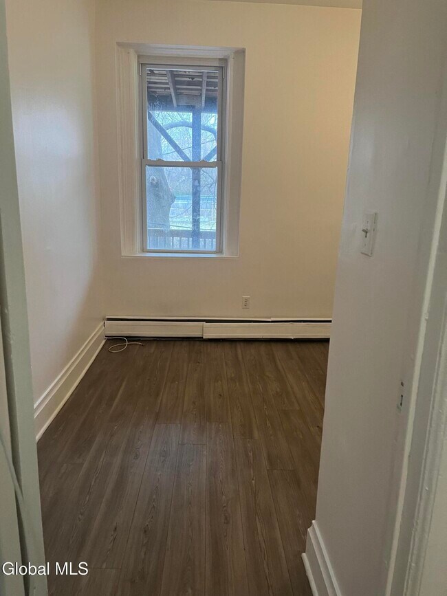 Building Photo - 9 St Joseph's Terrace