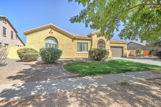 Building Photo - AVAILABLE NOW IN SHAMROCK ESTATES GILBERT!!!