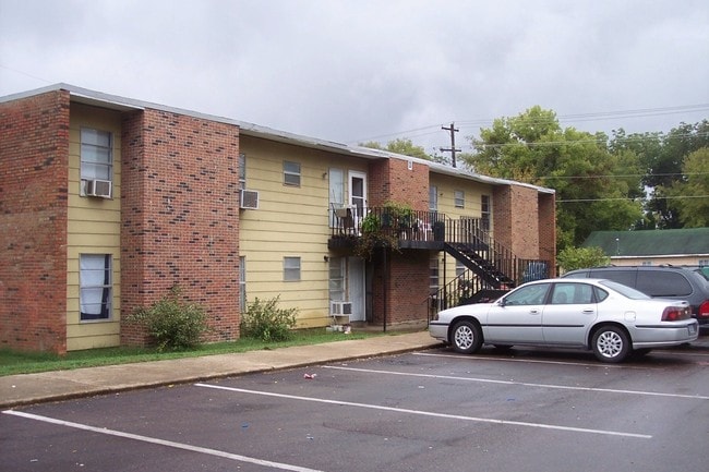 Building Photo - Military Square Apartments