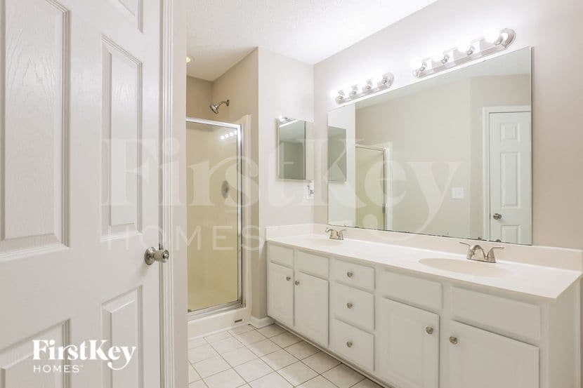 Building Photo - 8249 Hornwood Ct