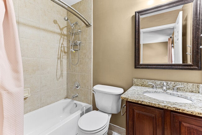 Building Photo - 49896 Parkside Dr