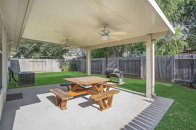 Primary Photo - 32126 Annice Ln