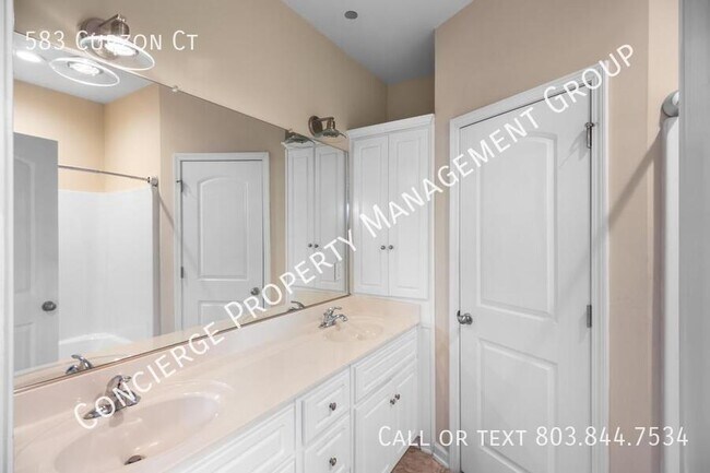 Building Photo - 583 Curzon Court