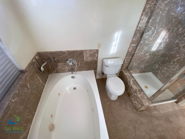 Building Photo - $6995-Amazing 4 Bed/3 Bath Home in Mtn. Vi...