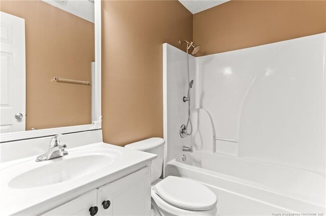 Building Photo - 190 Tidworth Ct