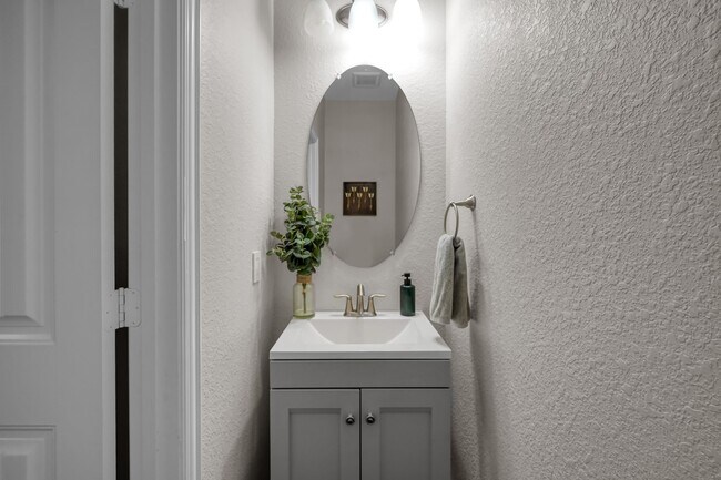 Building Photo - 339 Capriccio Ln