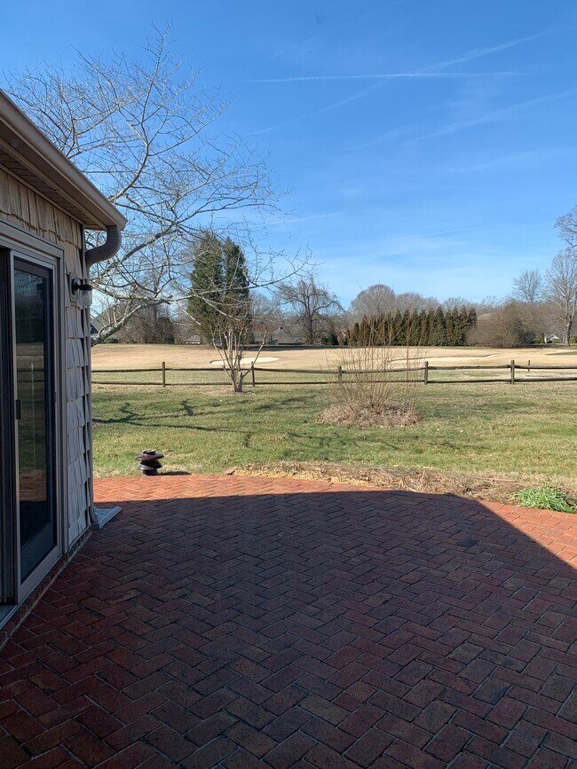 Building Photo - 132 Spyglass Dr