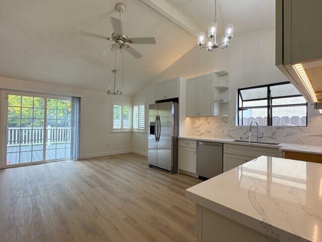 Building Photo - 900 Severus Dr