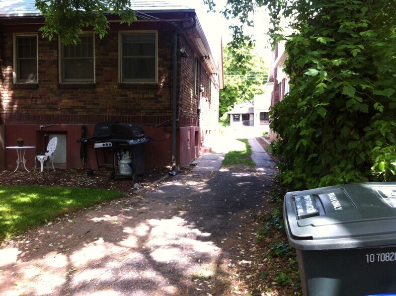 Building Photo - 1110 S 900 E