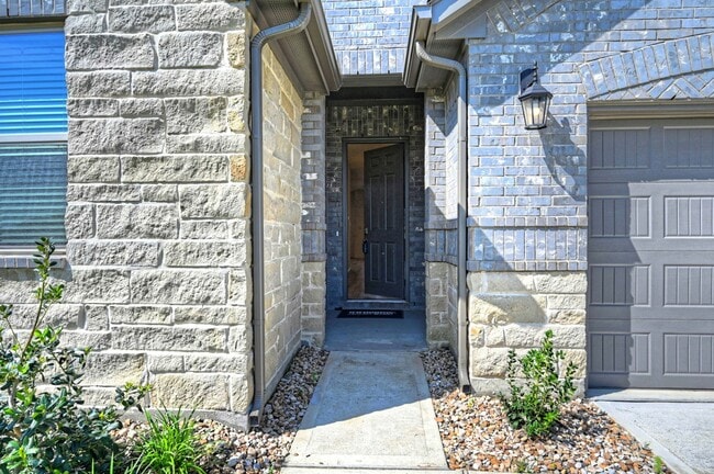 Building Photo - 31603 Zoe Pt