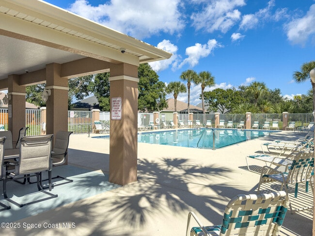 Building Photo - 1634 Sun Gazer Dr