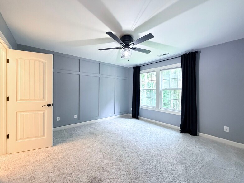 Building Photo - 5604 Pine Rock Ct