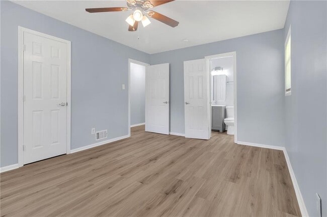 Building Photo - 2496 Shiloh Dr