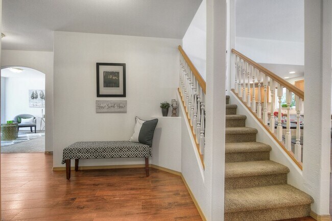 Building Photo - Main floor master - A/C home with 4 bedrooms formal living/dining and great room! Olympia School ...