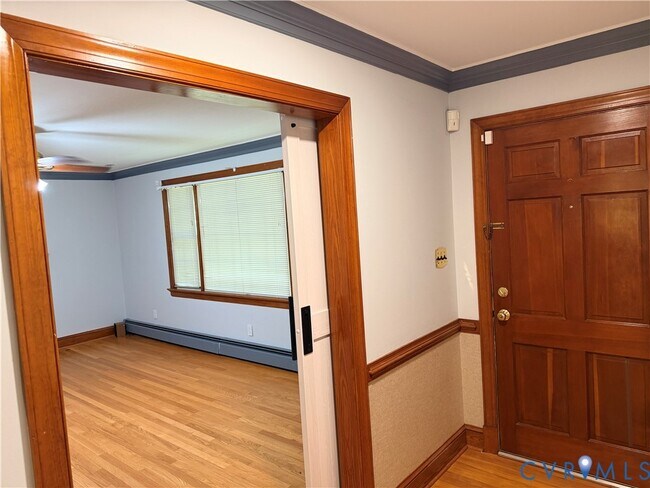 Building Photo - 5970 Springfield Rd