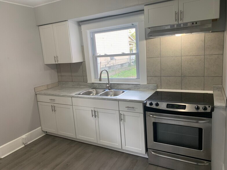 Building Photo - 2831 Globe Ave