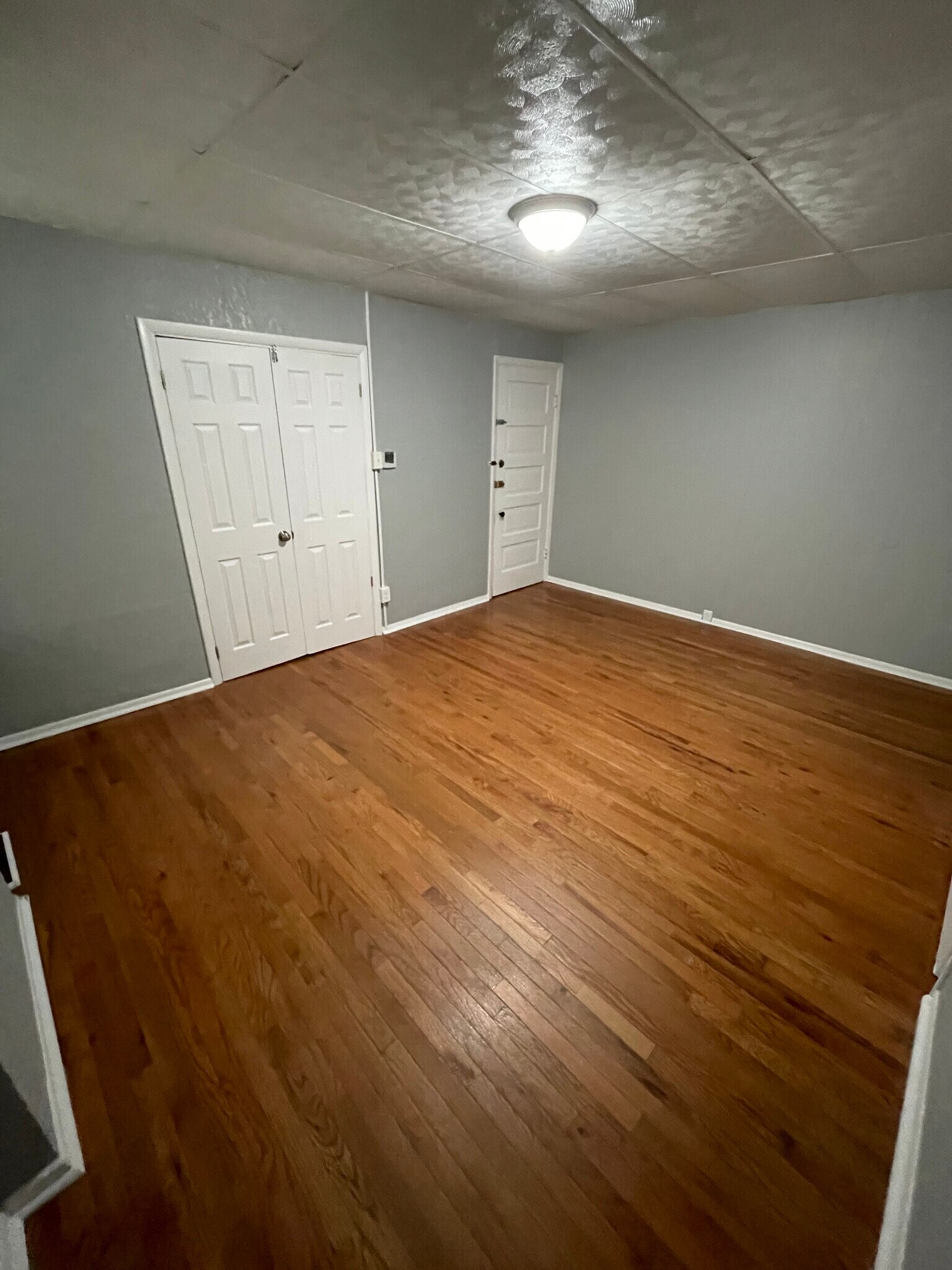 Building Photo - 4550 Varrelmann Ave