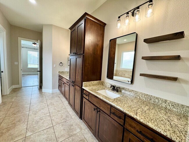 Building Photo - **APPLICATION RECEIVED** AVAILABLE NOW! One-of-a-Kind Luxury Estate | 5BD/3BA on 2 Acres in Liber...