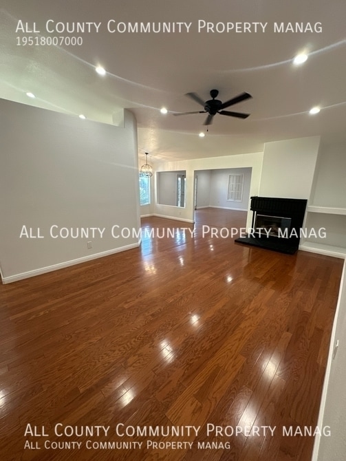 Building Photo - 1857 Creekside Dr