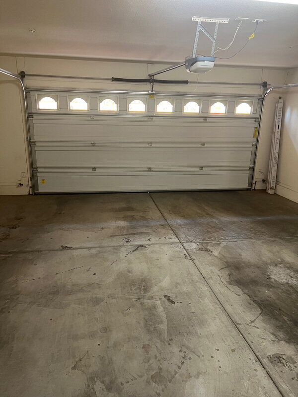 Building Photo - 900 S 94th St