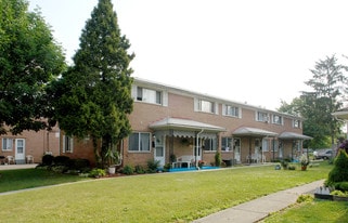 Building Photo - North Meadows