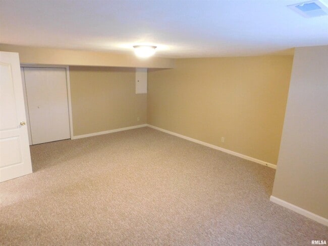 Building Photo - 1013 E Jackson St