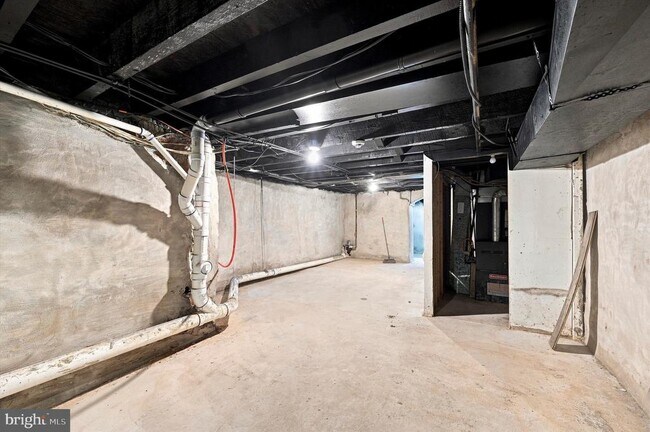 Building Photo - 5314 Osage Ave