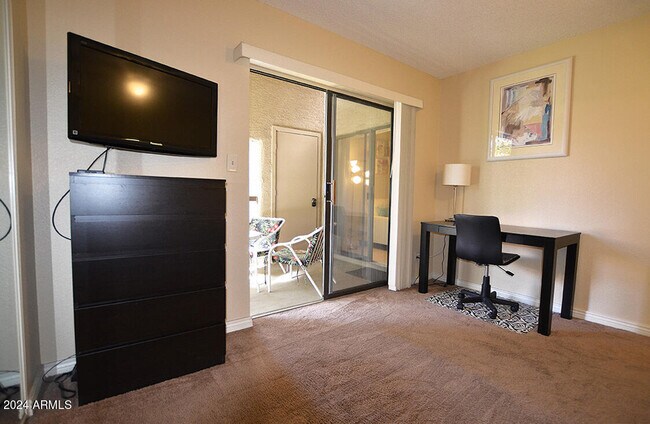 Building Photo - 9550 N 94th Pl