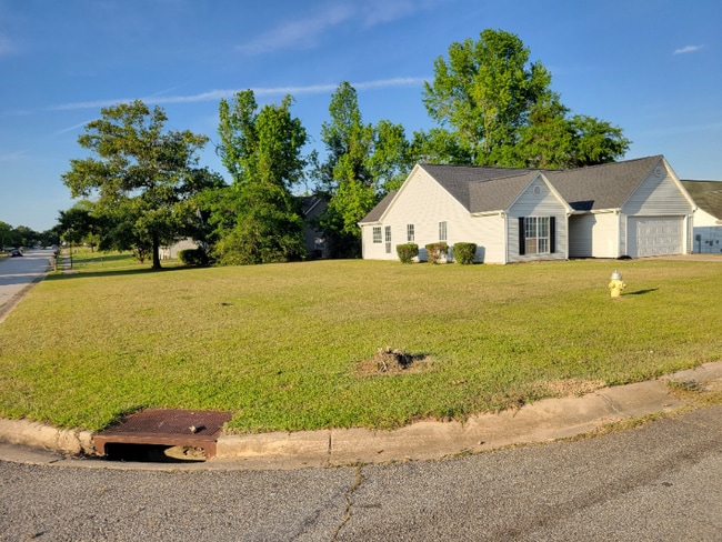 Building Photo - 109 Apple Valley Rd