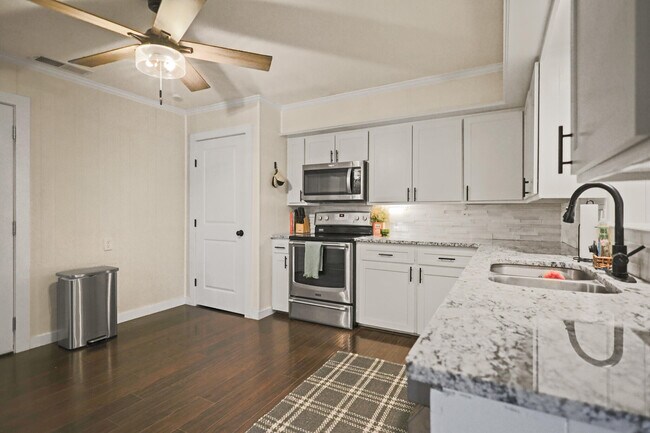 Building Photo - 4302 42nd St