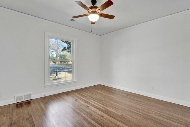 Building Photo - 4679 Walnut Grove Rd