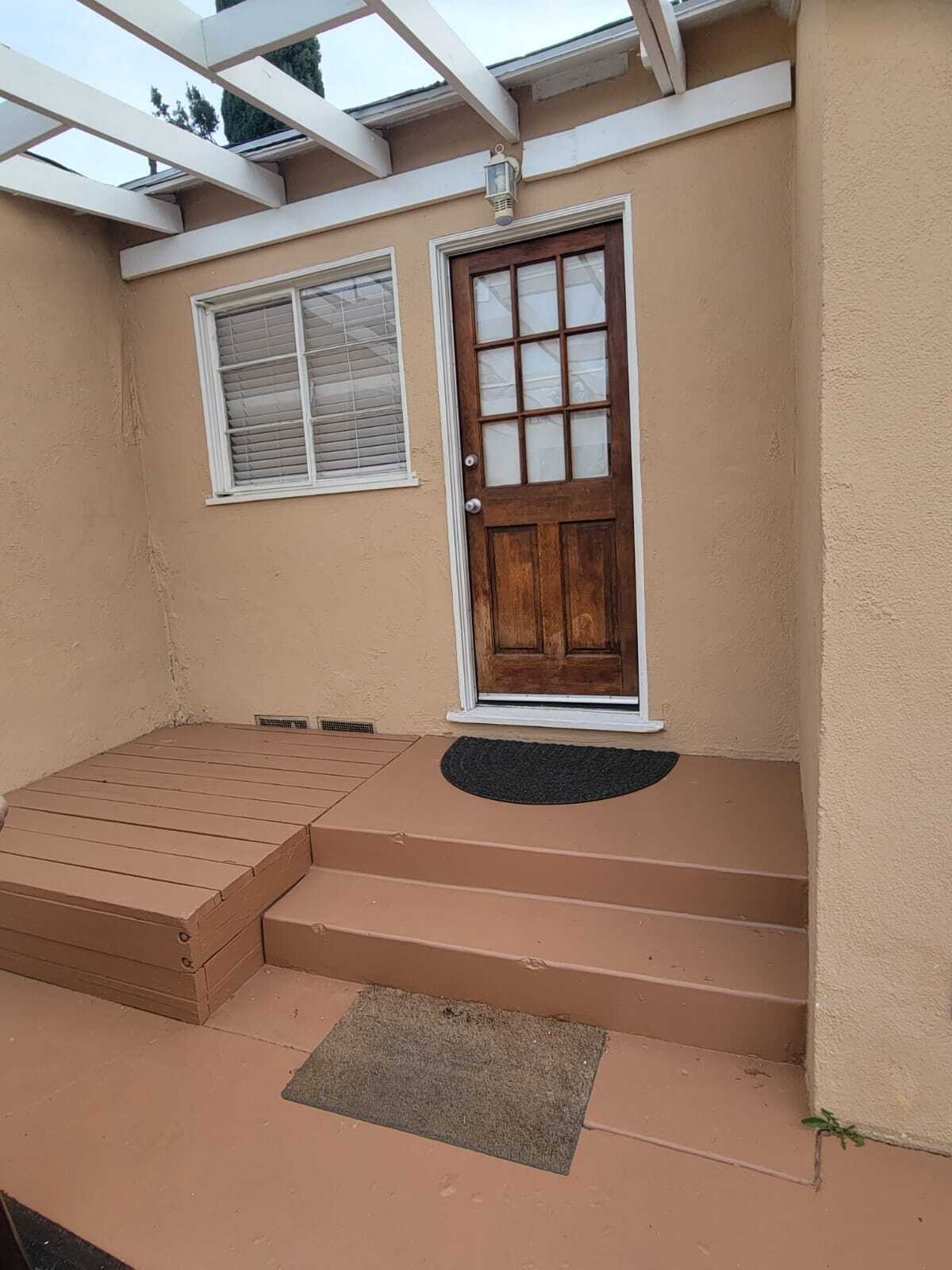 Building Photo - 17565 Bullock St