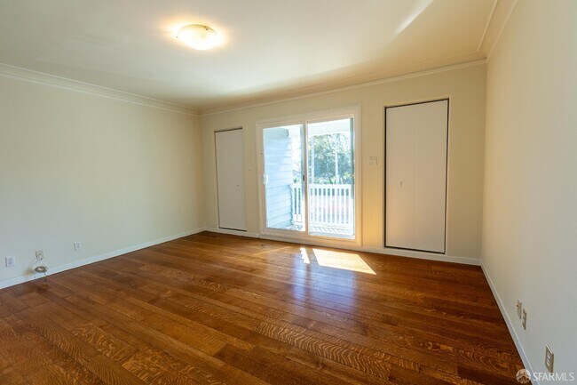 Building Photo - 1030 Ulloa St