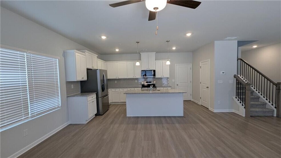 Building Photo - 427 Lanier Cir