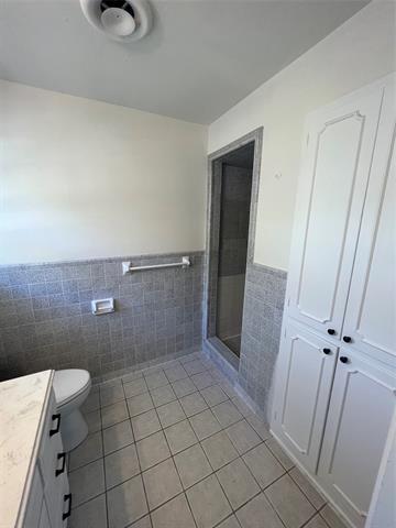 Building Photo - 1501 W Chestnut St