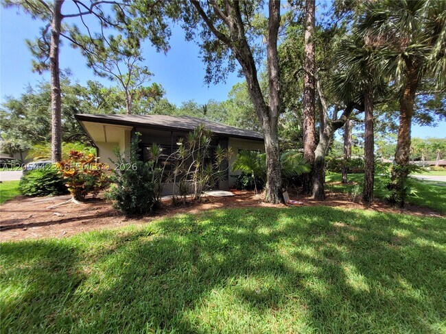 Building Photo - 7523 Greenlake Dr