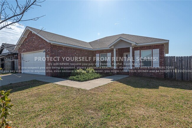 Building Photo - 211 Grove Ln