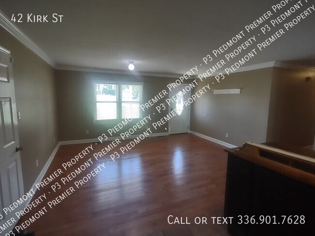 Building Photo - 42 Kirk St