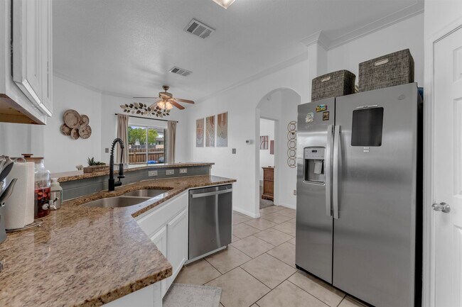 Building Photo - 102 Cailin Ct