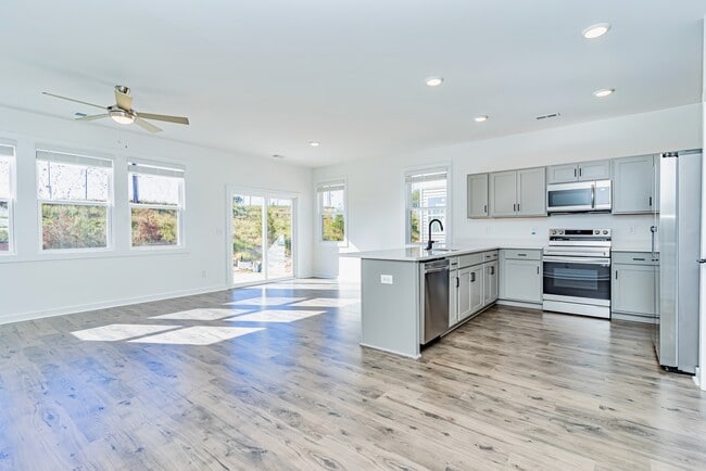 Building Photo - 1435 Darrowby Wy