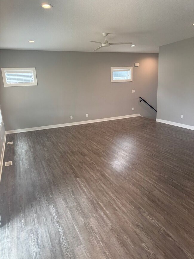 Building Photo - 8879 Primo Ln