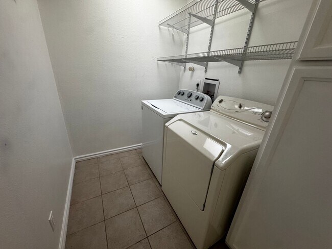 Building Photo - Rio Rancho 3 bedroom 2 bath home.