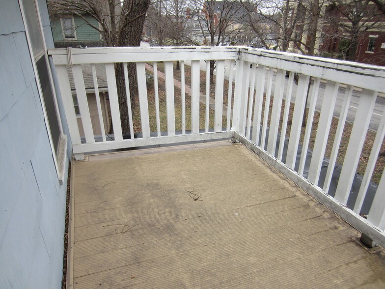 Roof Deck - 1015 Kentucky St