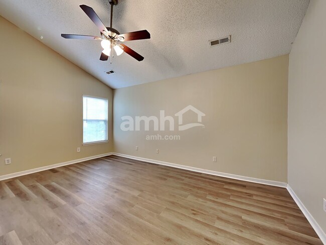 Building Photo - 318 Sunburst Way