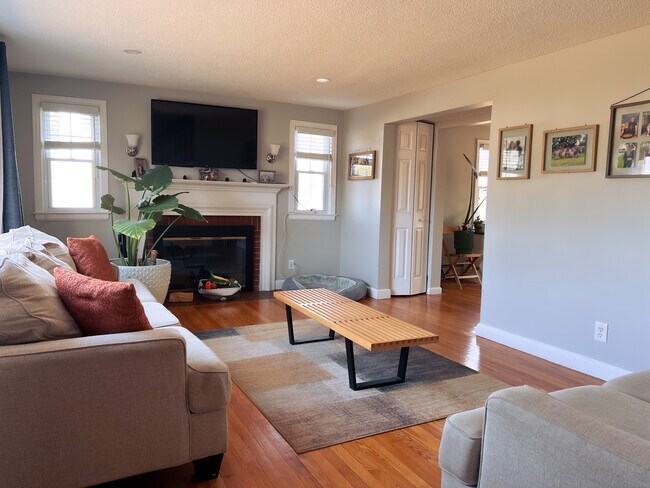 Building Photo - 215 Barbour Rd